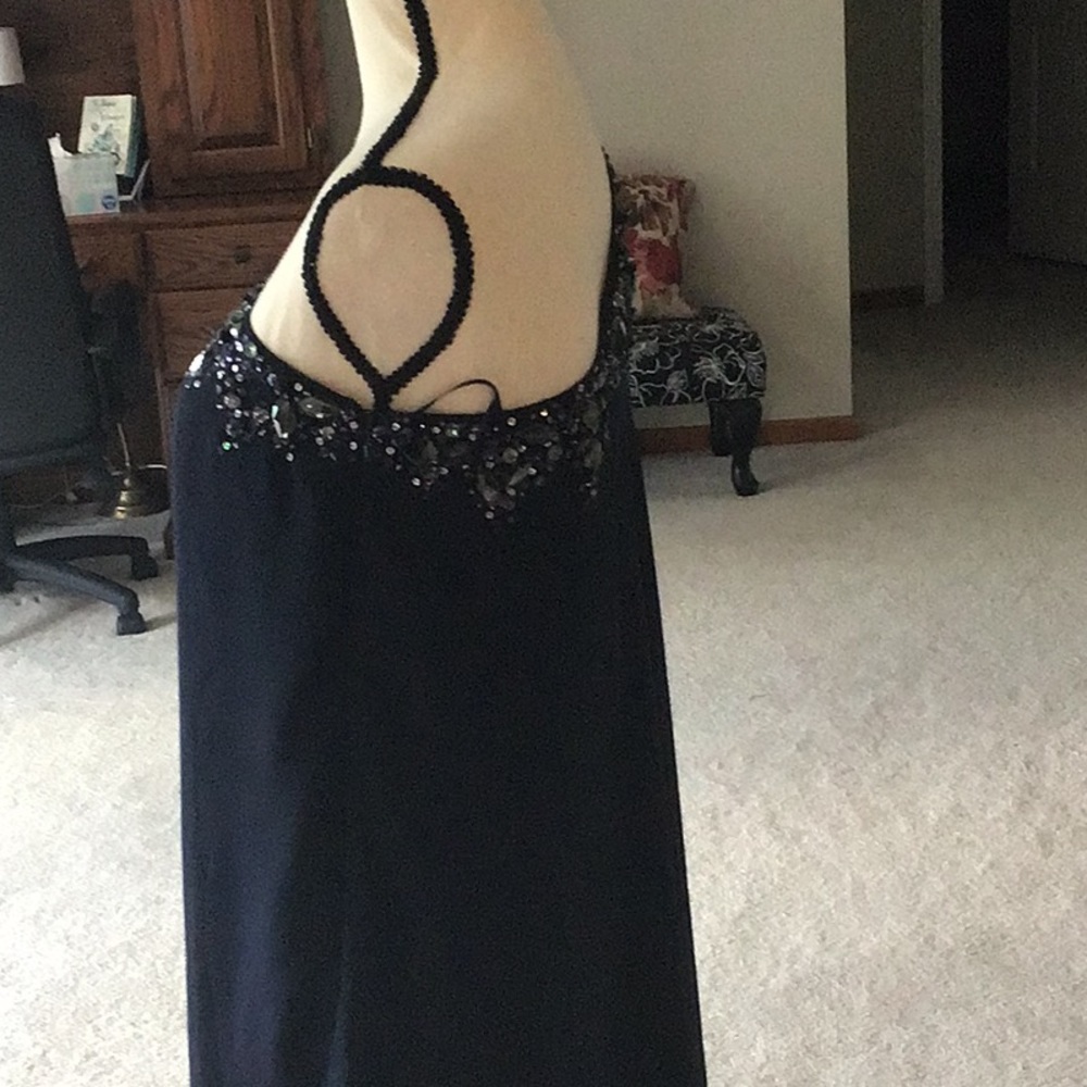 Dress - Picture 15 of 16